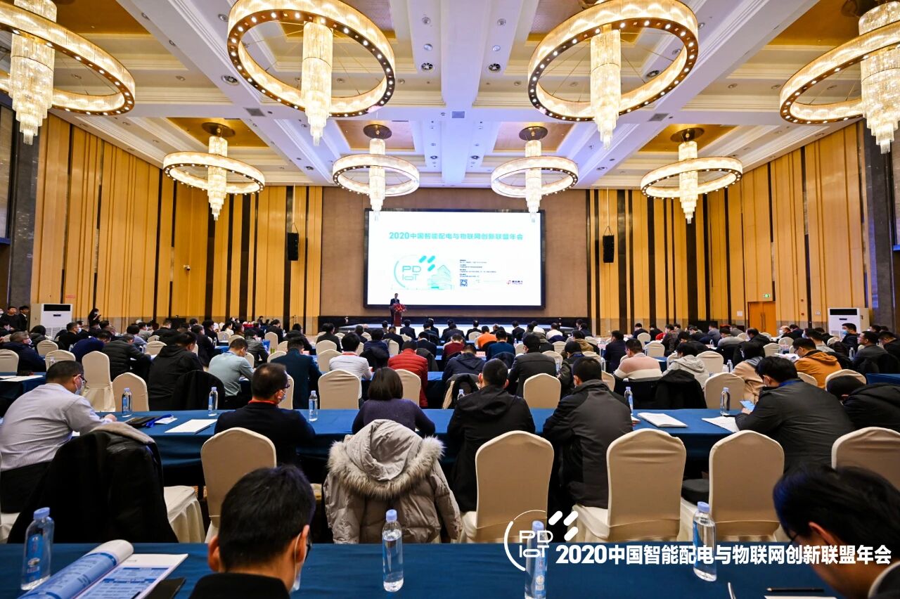 2-260623203JW63.jpg